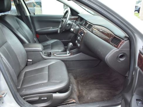 Used 2014 Chevrolet Impala LTZ FWD image 34