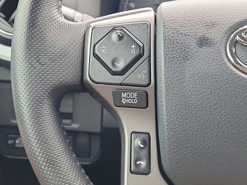 Used 2019 Toyota Tacoma TRD Off-Road AWD/4WD image 19