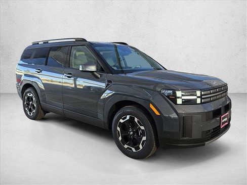 Used 2025 Hyundai Santa Fe SEL image 7