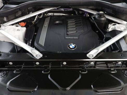 Certified 2022 BMW X5 xDrive40i w/ M Sport Package image 22