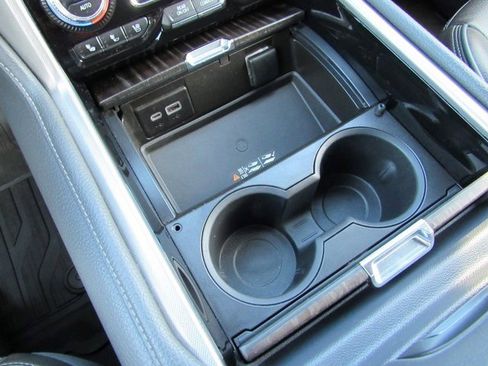 Used 2023 GMC Yukon XL Denali w/ Advanced Technology Package image 22