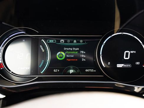 Used 2022 Kia Niro EX Premium w/ Cold Weather Package image 15