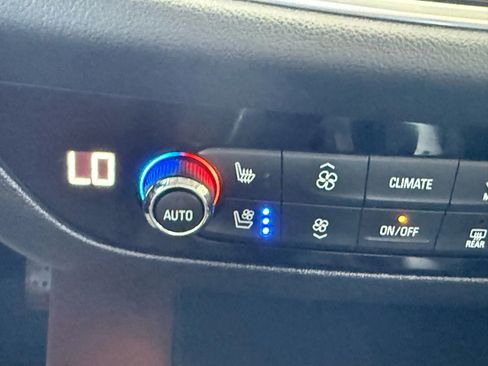 Used 2021 Buick Enclave Avenir w/ Avenir Technology Package image 33