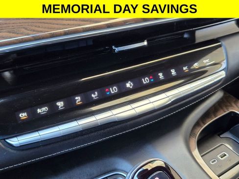 Used 2023 Cadillac Escalade Sport Platinum AWD/4WD image 19