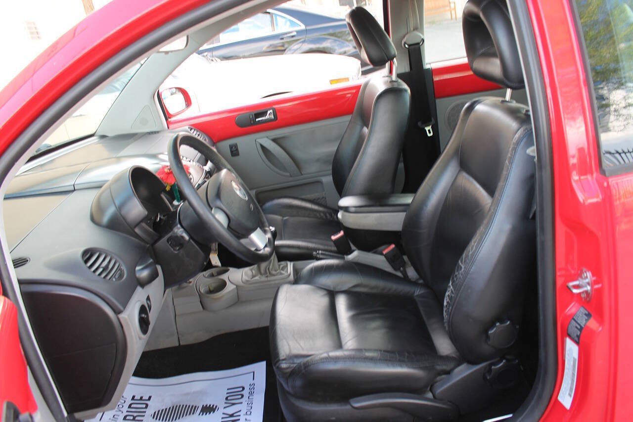 Used 2001 Volkswagen Beetle Sport FWD image 19