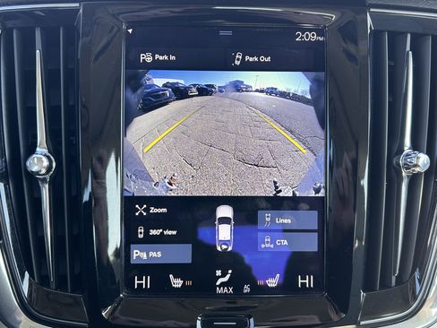 Used 2017 Volvo S90 T6 Momentum w/ Vision Package image 13