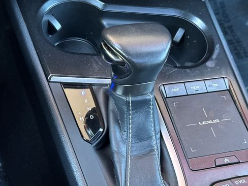 Used 2019 Lexus UX 200 w/ Premium Package image 24