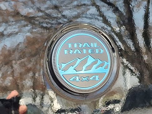 Certified 2025 Jeep Wrangler Unlimited Sahara AWD/4WD image 32