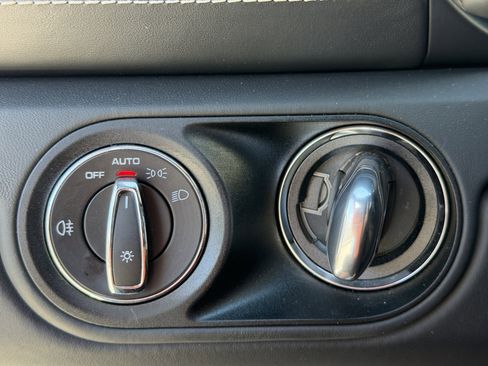 Certified 2024 Porsche 718 Boxster image 27