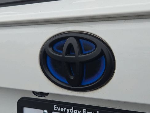 Used 2023 Toyota RAV4 LE image 29