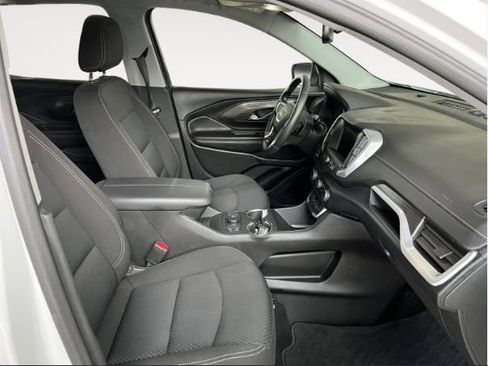 Used 2023 GMC Terrain SLE w/ Driver Convenience Package FWD image 10