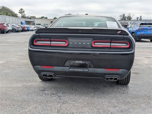 Used 2022 Dodge Challenger GT image 6