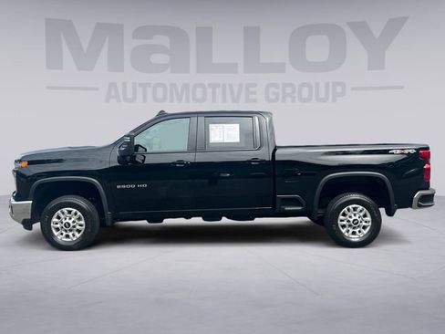 Used 2026 Chevrolet Silverado 2500 LT w/ Convenience Package AWD/4WD image 2