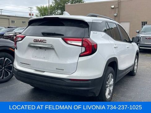 Certified 2023 GMC Terrain SLE w/ Driver Convenience Package AWD/4WD image 3