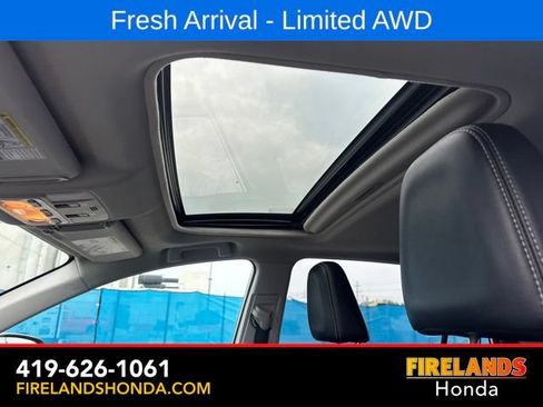 Used 2015 Toyota RAV4 Limited w/ Technology Package AWD/4WD image 29