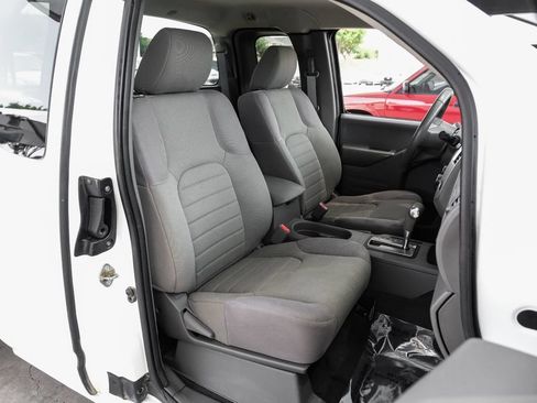 Used 2019 Nissan Frontier S RWD image 33