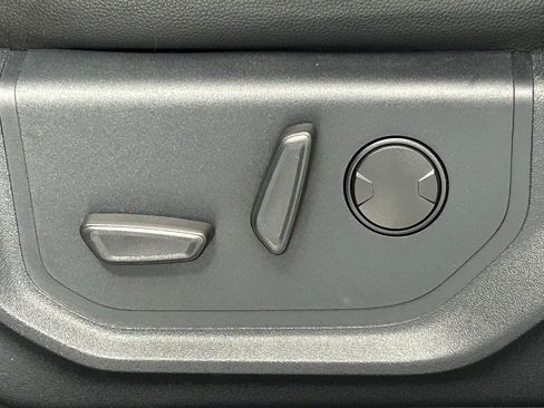 Used 2020 Ford F150 Lariat w/ Equipment Group 502A Luxury image 39