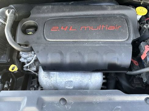 Used 2019 Jeep Compass Latitude FWD image 31