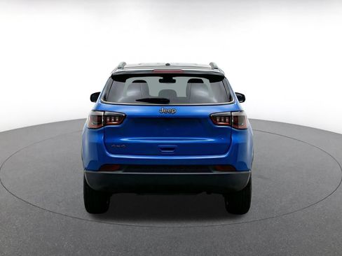 Used 2025 Jeep Compass Trailhawk AWD/4WD image 8
