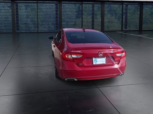 Used 2018 Honda Accord Sport image 7