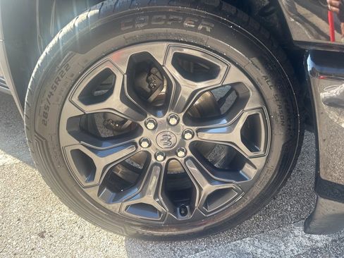 Used 2020 RAM 1500 Limited w/ Black Appearance Package image 12