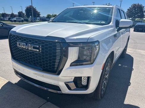 Used 2023 GMC Yukon Denali Ultimate w/ LPO, Floor Liner Package AWD/4WD image 2