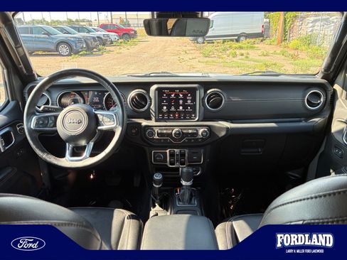 Used 2020 Jeep Wrangler Unlimited Sahara AWD/4WD image 20