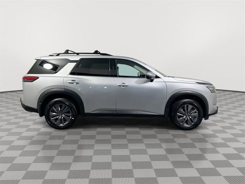 New 2025 Nissan Pathfinder SV image 9