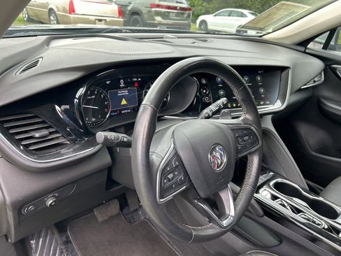Used 2023 Buick Envision Essence image 16