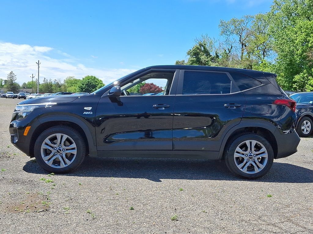 Certified 2023 Kia Seltos LX AWD/4WD image 4