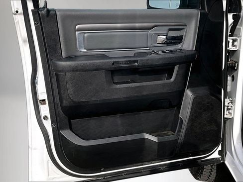 Used 2024 RAM 1500 Classic SLT AWD/4WD image 20