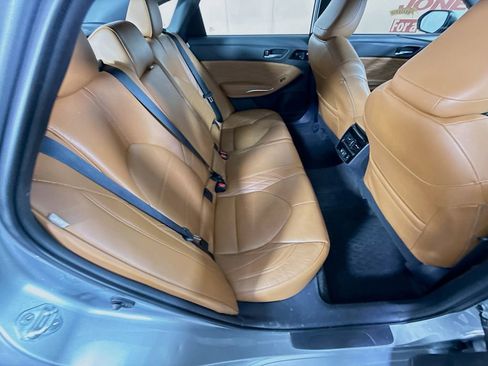 Used 2022 Toyota Avalon Limited w/ Advanced Safety Package FWD image 28