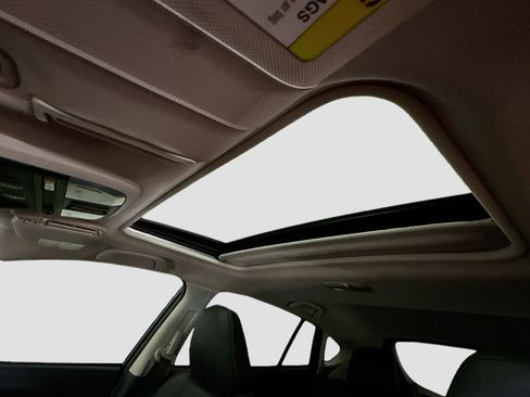 Used 2019 Subaru Crosstrek 2.0i Limited w/ Moonroof Package w/Navigation image 27