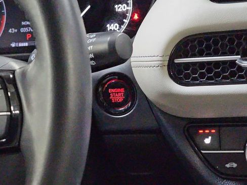 Used 2024 Honda HR-V EX-L image 17