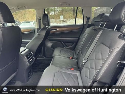 Certified 2025 Volkswagen Atlas SE image 10