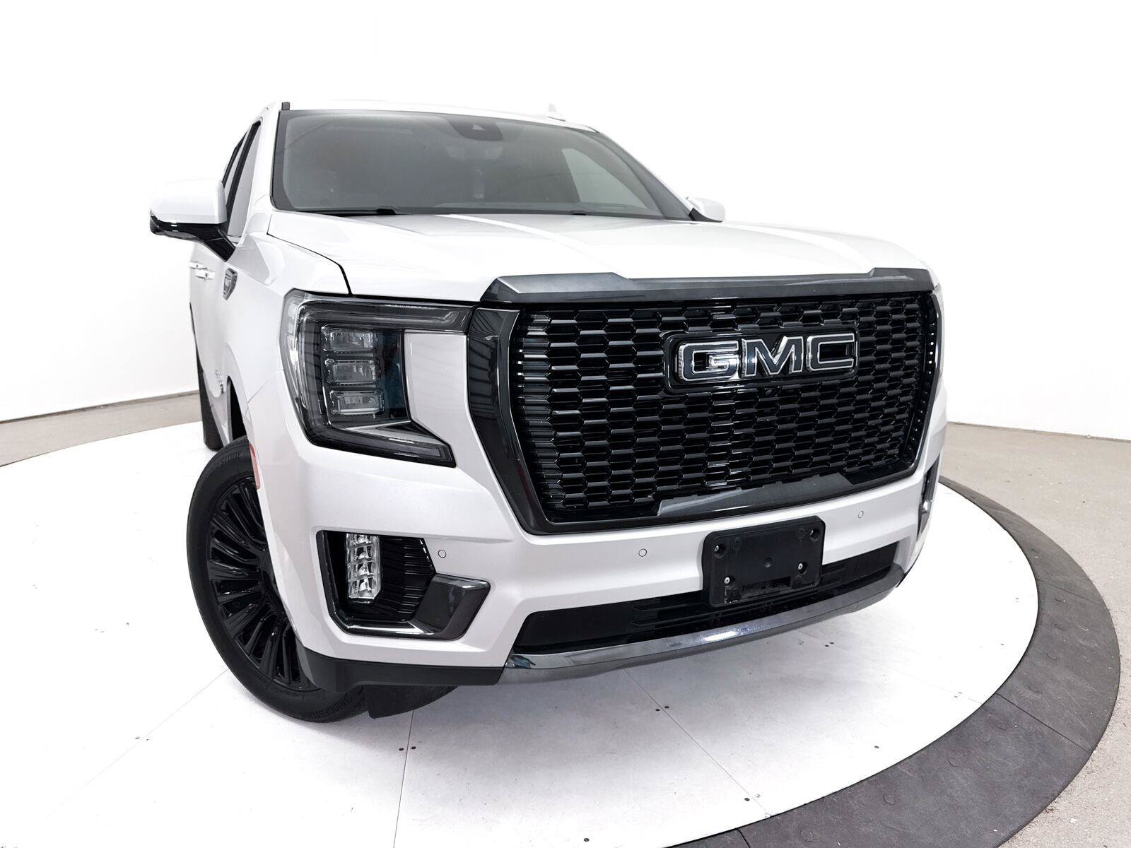 Used 2024 GMC Yukon XL Denali Ultimate AWD/4WD image 8