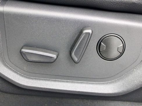 Used 2022 Ford F350 Lariat w/ Chrome Package image 23