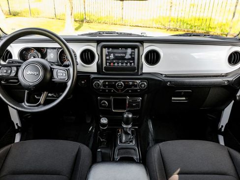 Used 2023 Jeep Gladiator Sport AWD/4WD image 18