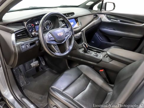 Used 2021 Cadillac XT5 Premium Luxury image 14