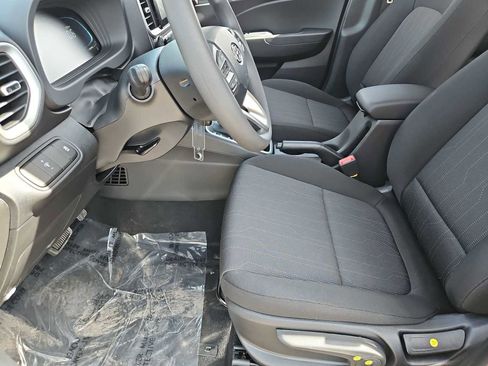 Certified 2026 Hyundai Venue SE image 16