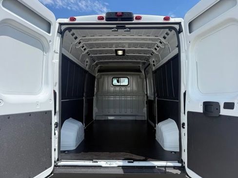 New 2026 RAM ProMaster 2500 w/ Convenience Group FWD image 25