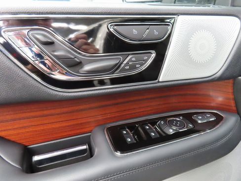 Used 2024 Lincoln Navigator L Reserve w/ Equipment Group 201A image 71