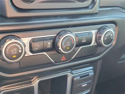 Used 2021 Jeep Wrangler Unlimited Sport image 27