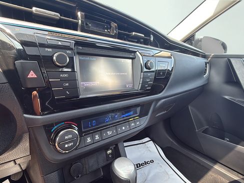 Used 2016 Toyota Corolla S w/ Body Protection Package #1 FWD image 36