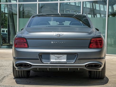 New 2025 Bentley Flying Spur Plug-In Hybrid image 17