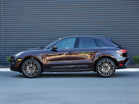 New 2026 Porsche Macan image 2