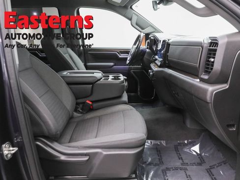 Used 2022 Chevrolet Silverado 1500 LT AWD/4WD image 25