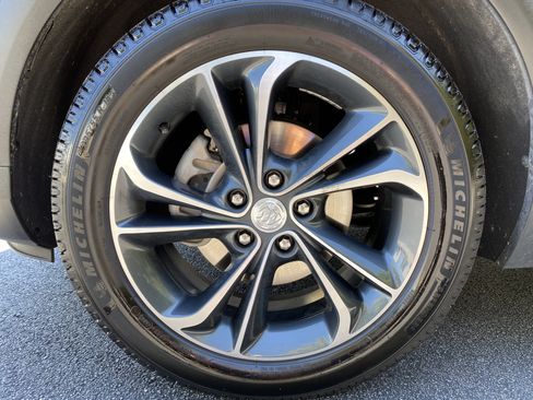 Used 2022 Buick Encore GX Select FWD image 39