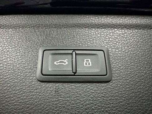 Used 2022 Audi Q3 2.0T Premium Plus AWD/4WD image 11