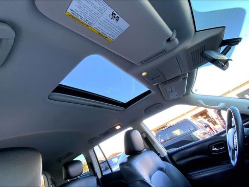 Used 2022 INFINITI QX80 Luxe w/ Cargo Package image 13